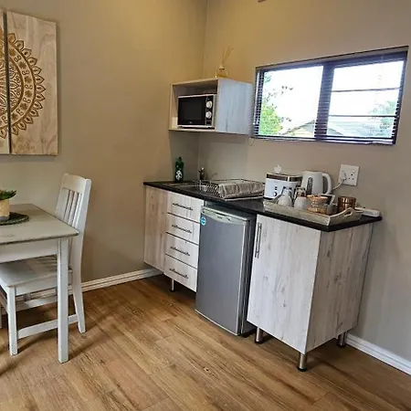 Dream Hills Apartment Hillcrest Room photo